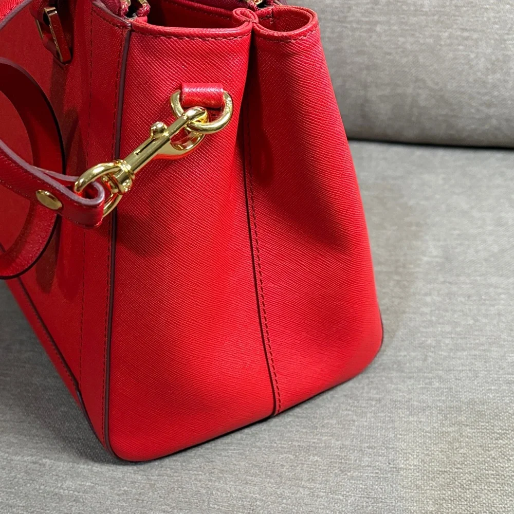 MCM Saffiano Leather Double Zip Tote Bag w/ Strap COA Gold Hardware